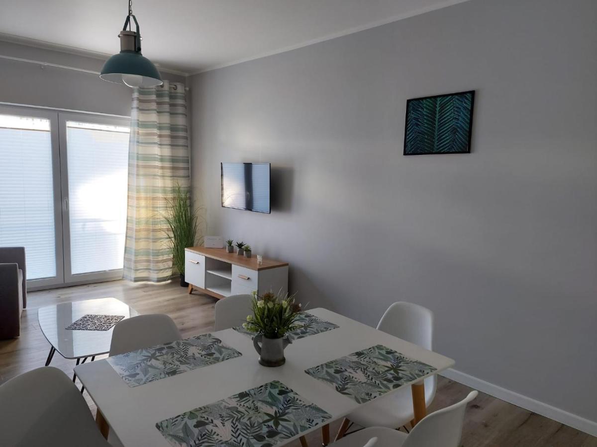Apartamenty Z Tarasami "Mietowy Spokoj 15" "Romantyczna Szarosc 16" "Niebieska Elegancja 17" Maksymalnie Dla 6 Osob Pobierowo Exteriör bild