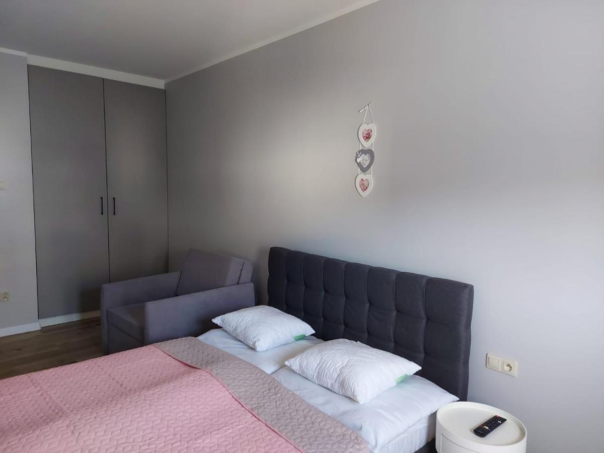 Apartamenty Z Tarasami "Mietowy Spokoj 15" "Romantyczna Szarosc 16" "Niebieska Elegancja 17" Maksymalnie Dla 6 Osob Pobierowo Exteriör bild