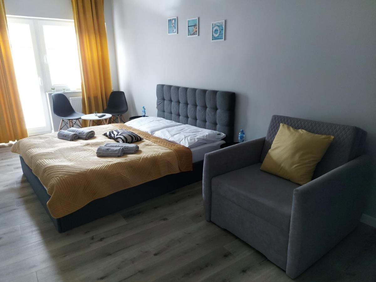 Apartamenty Z Tarasami "Mietowy Spokoj 15" "Romantyczna Szarosc 16" "Niebieska Elegancja 17" Maksymalnie Dla 6 Osob Pobierowo Exteriör bild
