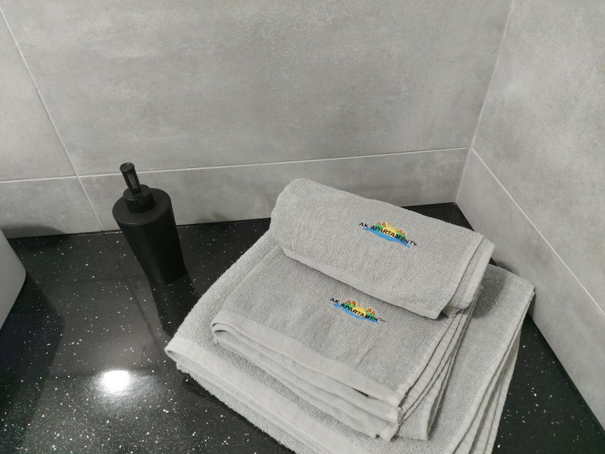 Apartamenty Z Tarasami "Mietowy Spokoj 15" "Romantyczna Szarosc 16" "Niebieska Elegancja 17" Maksymalnie Dla 6 Osob Pobierowo Exteriör bild