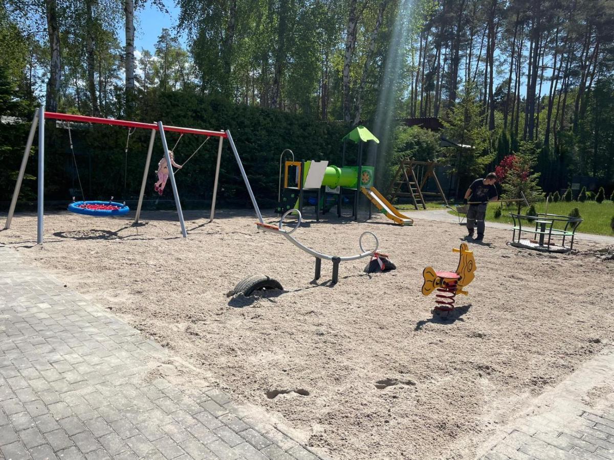 Apartamenty Z Tarasami "Mietowy Spokoj 15" "Romantyczna Szarosc 16" "Niebieska Elegancja 17" Maksymalnie Dla 6 Osob Pobierowo Exteriör bild